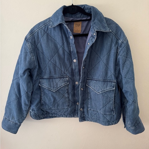 GAP Jackets & Blazers - Women’s Quilted Denim Shirt Jacket Size M